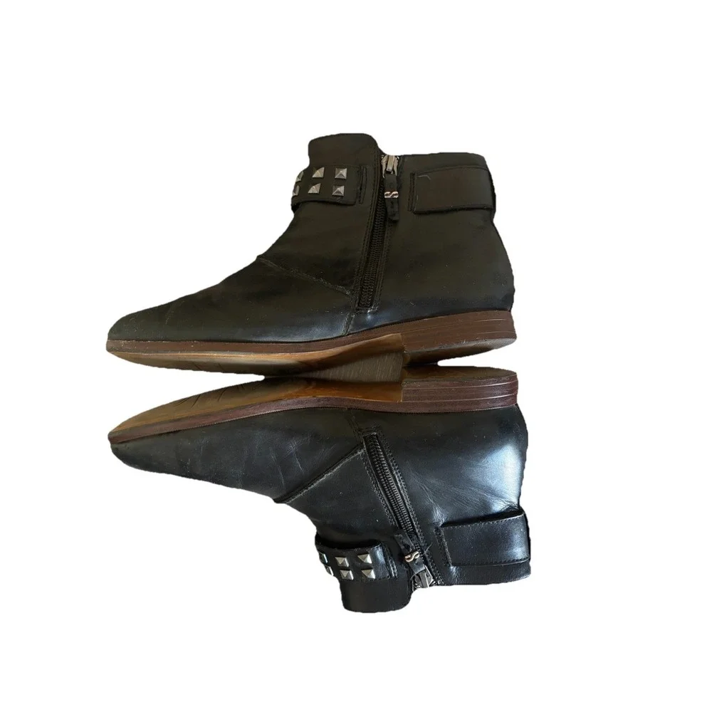 Earthies Womens 7 B Black Leather Ankle Boot Strap Studded Moto Goth 90s‎ Whimsy